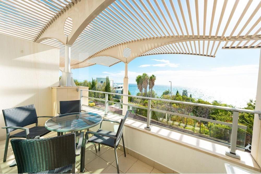 Oceanside Terrace Apartment By Holiday Rental Madeira Funchal  Exteriör bild
