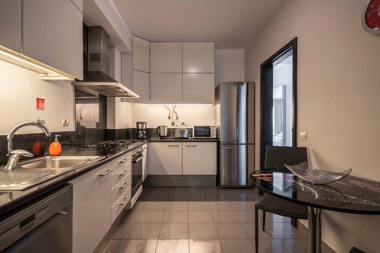 Oceanside Terrace Apartment By Holiday Rental Madeira Funchal  Exteriör bild